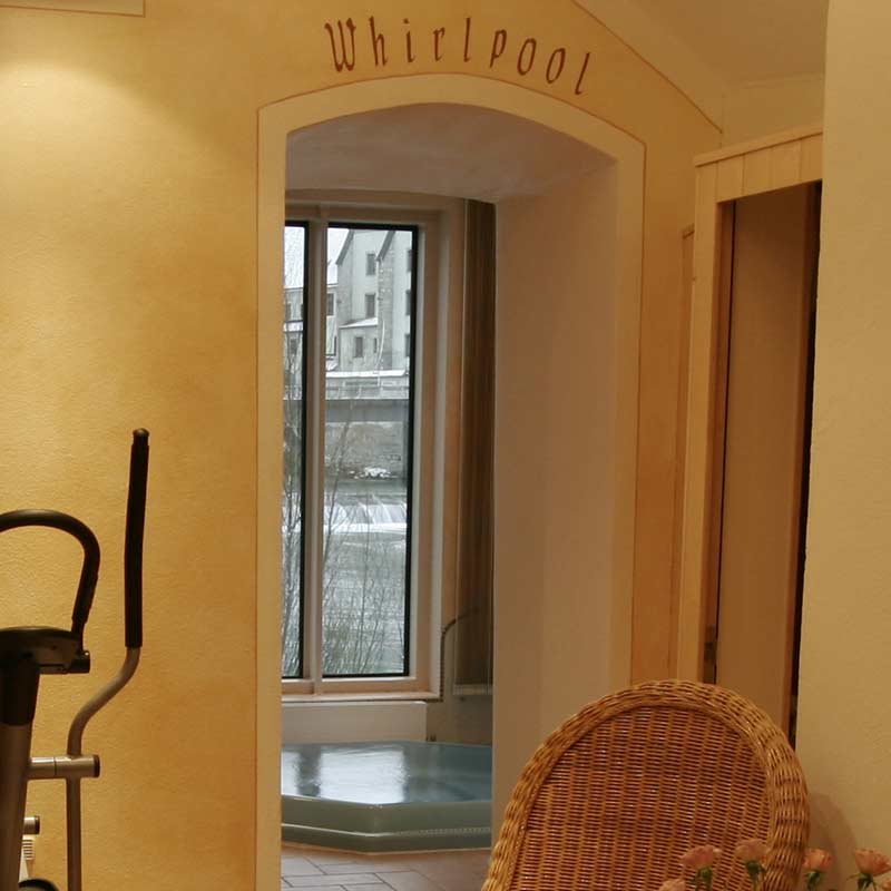 Slider-Wellness-Whirlpool.jpg